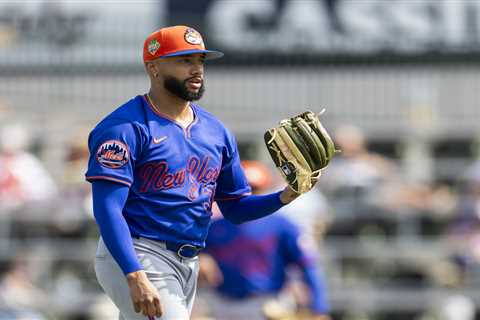 Devin Williams’ spring gets off to brutal start with home run on his first Mets pitch