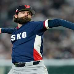 Czech electrician Ondrej Satoria earns respect of Japanese fans with 4.2 shutout innings in WBC..
