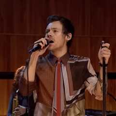 Harry Styles Nails Dreamy Cover of ‘80s Tears For Fears Pop Smash in BBC Radio 1’s Live..