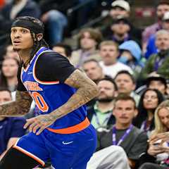 Jordan Clarkson puts on show off bench to help Knicks rally to beat Jazz