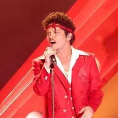 Bruno Mars Says He Has ‘Only Love’ for Taylor Swift After Fans Accuse Him of Dissing Her