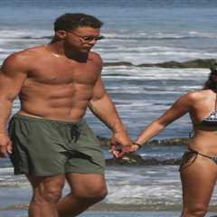 Blake Griffin hits the beach with model fiancée after quiet engagement