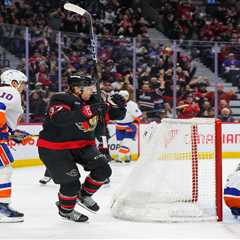 Islanders fall late to Senators in gut-punch loss as playoff race continues to tighten