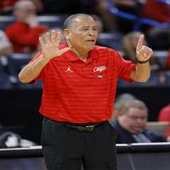 Illinois vs. Houston prediction: 2026 March Madness Sweet 16 picks, odds