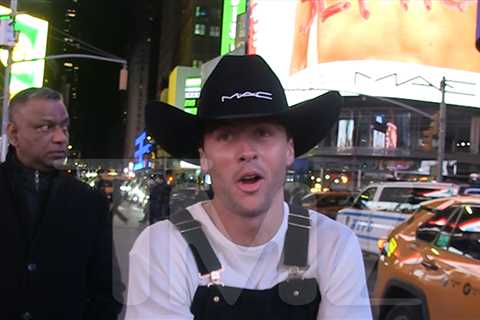 Rob Rausch Refuses to Spill Details on New GF After 'Traitors' Win