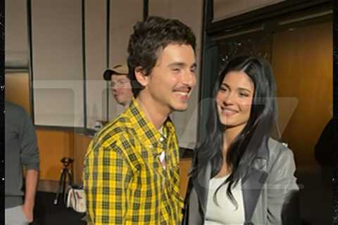 Timothée Chalamet, His Mom & Kylie Jenner Hang Out at 'Marty Supreme' Event