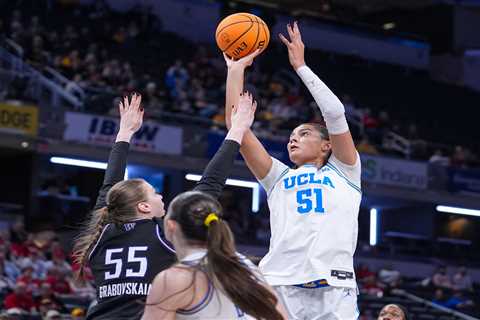 UCLA’s Lauren Betts dominates, with a little help from coach Cori Close