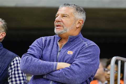 Bruce Pearl hilariously bungles Caitlin Clark reference, flips Miami (Ohio) stance in wild TNT..