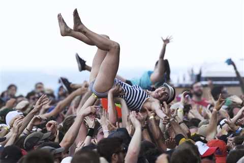 Vans Warped Tour Announces Full Montreal Lineup, Including Simple Plan, Bowling For Soup, Taking..