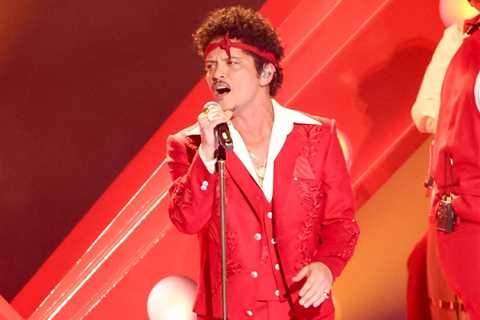 Here Are the Lyrics to Bruno Mars’ ‘Risk It All’