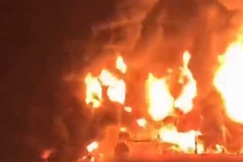 Iraqi Oil Tankers Burn After Attack by Iran in Persian Gulf, on Video