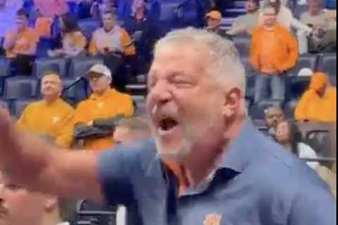 Bruce Pearl has wild blowup in stands at SEC tournament: ‘That’s some bulls–t’