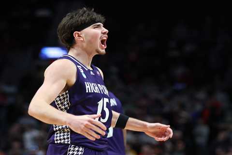 High Point student announcers go nuts on call for March Madness upset over Wisconsin