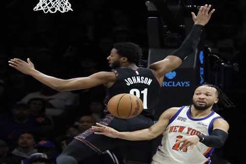 Knicks squeak out win over lowly Nets to narrowly avoid huge embarrassment