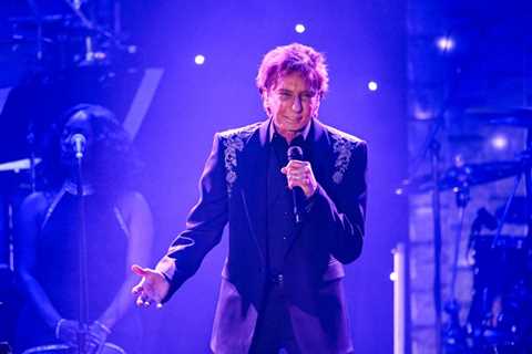 Barry Manilow Details ‘Nightmare’ Lung Cancer Surgery and Recovery: ‘It Has Really, Really Made Me..