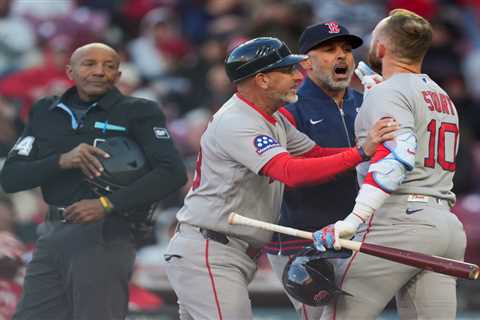 MLB ump CB Bucknor has 6 calls overturned during one game in embarrassing ABS moment
