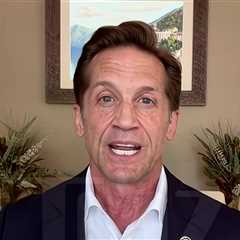 Rep. Rich McCormick On Board with Pics of Congress, But Blames Dems for Shutdown