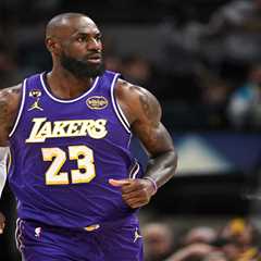 Lakers clinch playoff spot, Pacific Division with Suns’ loss