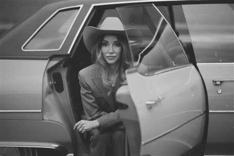 Ashley Monroe Talks Vulnerable New Project ‘Dear Nashville,’ Being Overlooked by Music City:..