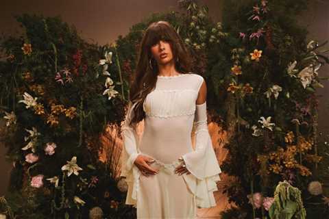 Ella Langley’s ‘Choosin’ Texas’ Hits 20th Week at No. 1 on Hot Country Songs