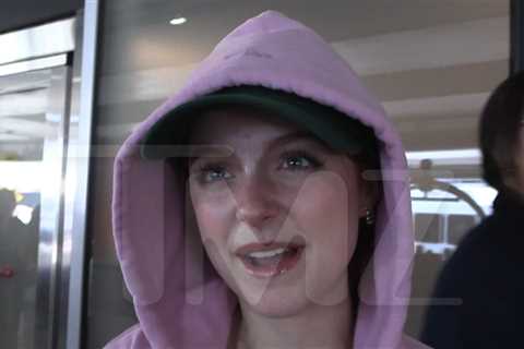 New 'Scooby-Doo' Daphne Mckenna Grace Analyzing Sarah Michelle Gellar's Performance