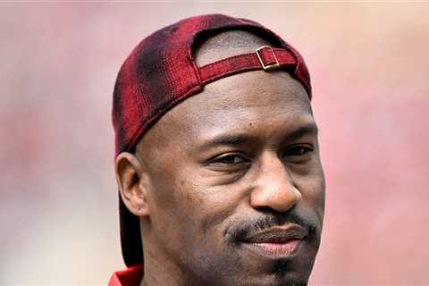 Vernon Davis 'Grateful' After Assault and Battery Case Dismissed