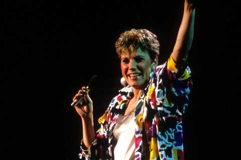 Chart Rewind: In 1986, Anne Murray’s Fellow Canadians Cemented Her ‘Forever’ Legacy