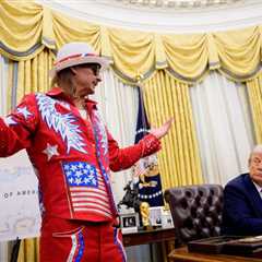 It Looks Like Kid Rock’s Apache Helicopter Fly Around Was Turned Into a Hype Video For His Tour