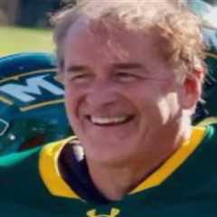 Retired businessman, 60, who beat stage 4 cancer joins D-III college football team as freshman..