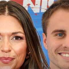 'Bachelorette' Star DeAnna Pappas Claims Ex Stephen Owes Her Six-Figure Sum