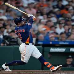 Injury-laden Astros could deal Christian Walker with sell-off looming