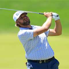 Golfer Daniel Brown smokes cigarettes with fans in funny PGA Championship scene