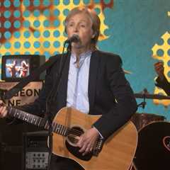 Paul McCartney Performs ‘Band on the Run,’ ‘Coming Up’ & ‘Days We Left Behind’ on ‘SNL’..