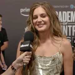 Kelsea Ballerini Fangirls Over Ellie Thumann, Her Ninth Female Artist Nomination & More | ACM..