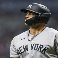 Giancarlo Stanton stuck in Yankees holding pattern after dissappointing MRI exam