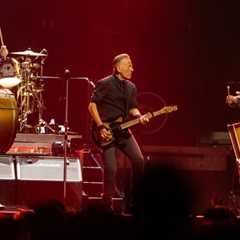 Bruce Springsteen Keeps Hope and Dreams Alive on Tour: 10 Best Moments From Cleveland