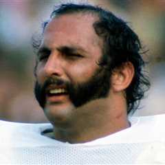 Miami Dolphins Legend Manny Fernandez Dead at 79
