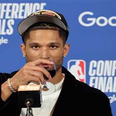 Josh Hart enjoys wine at press conference after Knicks make easy work of Cavaliers
