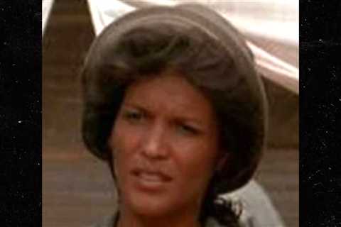 'M*A*S*H' Actress Gwen Farrell Adair Dead at 93