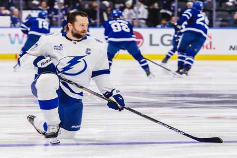 Lightning captain Victor Hedman reveals mental health battle after playoff absence