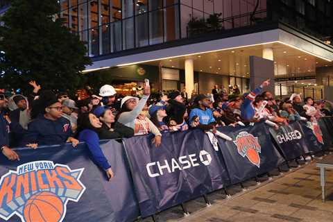 Defiant NYers to take Philly by storm despite Sixers’ attempt to keep Knicks fans out