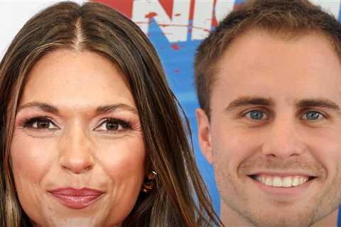 'Bachelorette' Star DeAnna Pappas Claims Ex Stephen Owes Her Six-Figure Sum