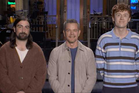 Noah Kahan Trades ‘Stick Season’ for ‘Skit Season’ in New ‘SNL’ Promos With Matt Damon