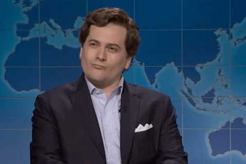‘SNL’ Weekend Update: Tucker Carlson Rants About the Met Gala