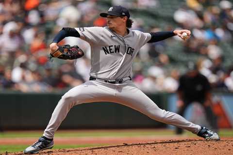 Max Fried exits early in potential Yankees injury worry