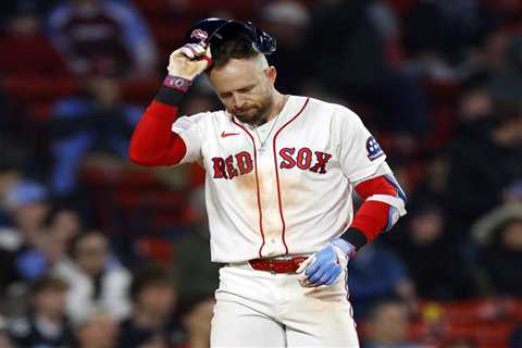 Trevor Story undergoes sports hernia surgery in continued Red Sox nightmare