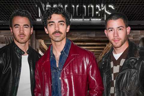 The Jonas Brothers' Parents' Restaurant Closes Las Vegas Location