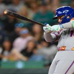 Bo Bichette breaks out in big way as Mets drub Mariners to avoid sweep