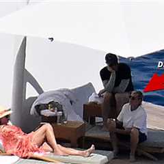 Kris Jenner Hangs Out With Ellen DeGeneres, Portia de Rossi On Yacht in Mallorca