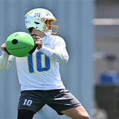 Justin Herbert’s no-throw OTA raises injury concern despite Chargers’ explanation